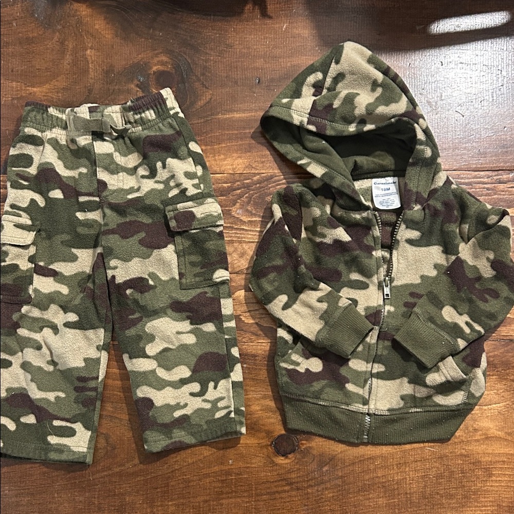 Garanimals Green Camouflage Sweatpants & Hoodie Set